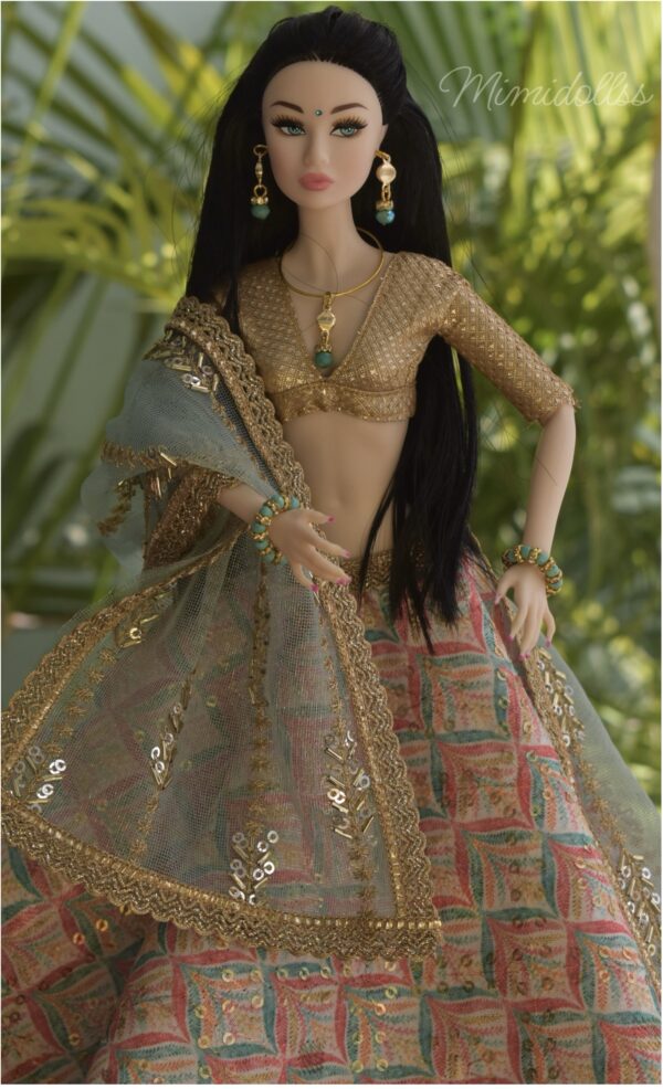 SAanVi Doll (pretty Indian bride)