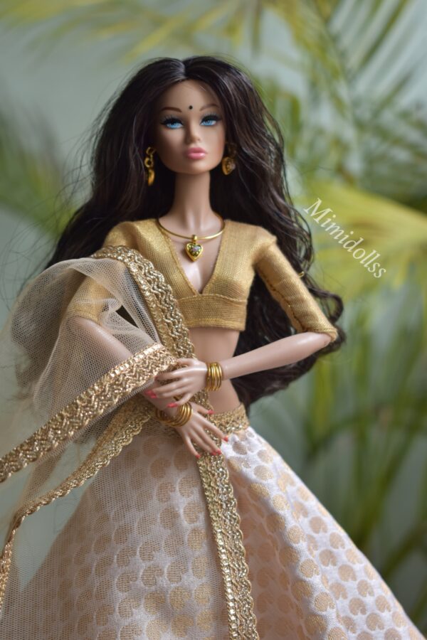 Shweta Doll (Ivory Banarasi silk lehenga)
