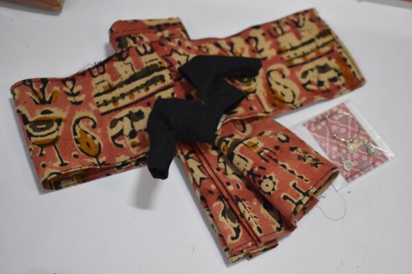 Pink kalamkari cotton saree with accessories for doll