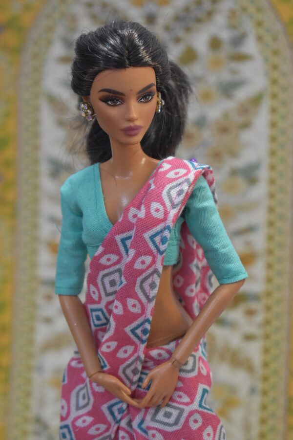 img_0019 A set of 2 sarees with accessories for doll