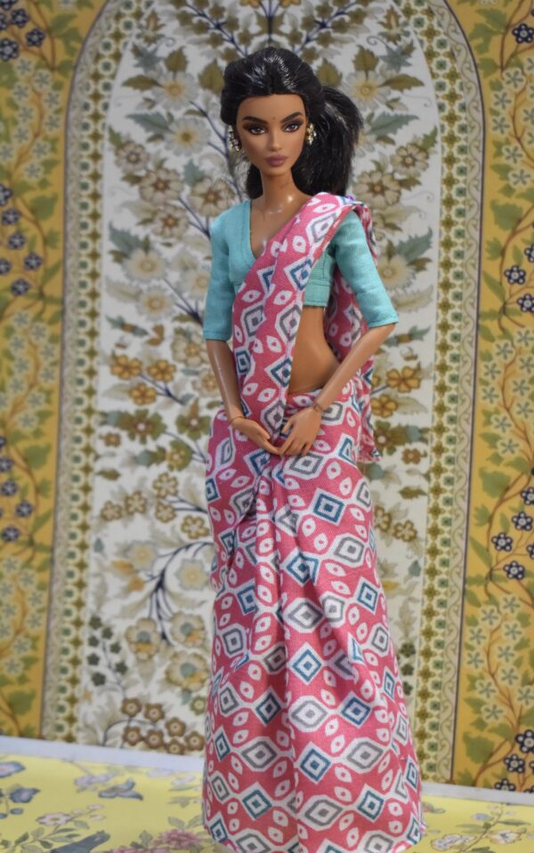 img_0020 A set of 2 sarees with accessories for doll