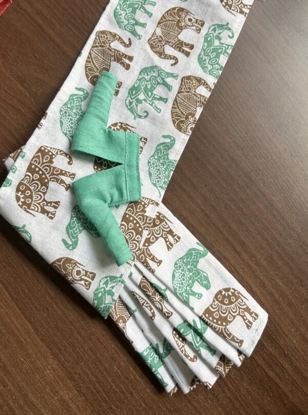 A set of 5 cotton sarees with accessories for Barbie doll