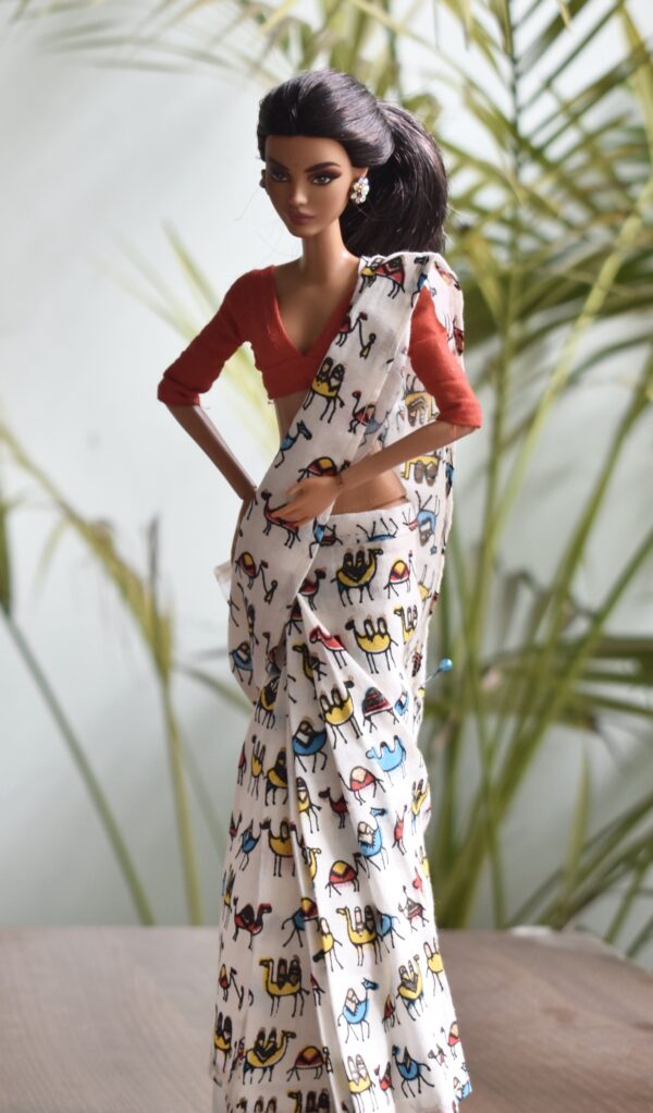A set of 5 cotton sarees with accessories for Barbie doll