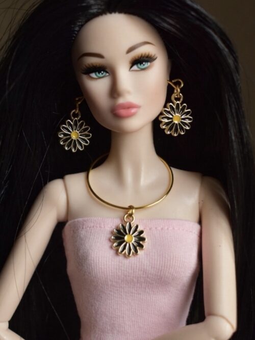 Daisy necklace set for doll (set of 2)