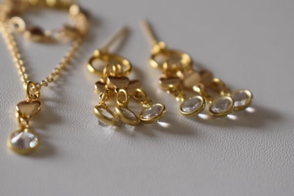 dsc_1921-2 White and gold statement jewelry set for doll