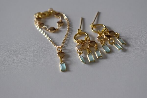 Gold and teal statement jewelry set for dolls