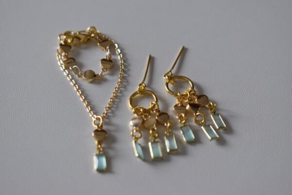 Gold and teal statement jewelry set for dolls