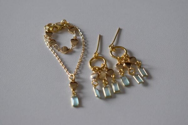 Gold and teal statement jewelry set for dolls