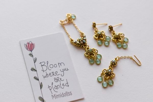 Gold and teal bridal jewelry for dolls