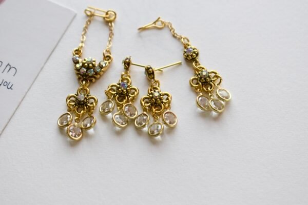 Gold and white bridal jewelry for dolls