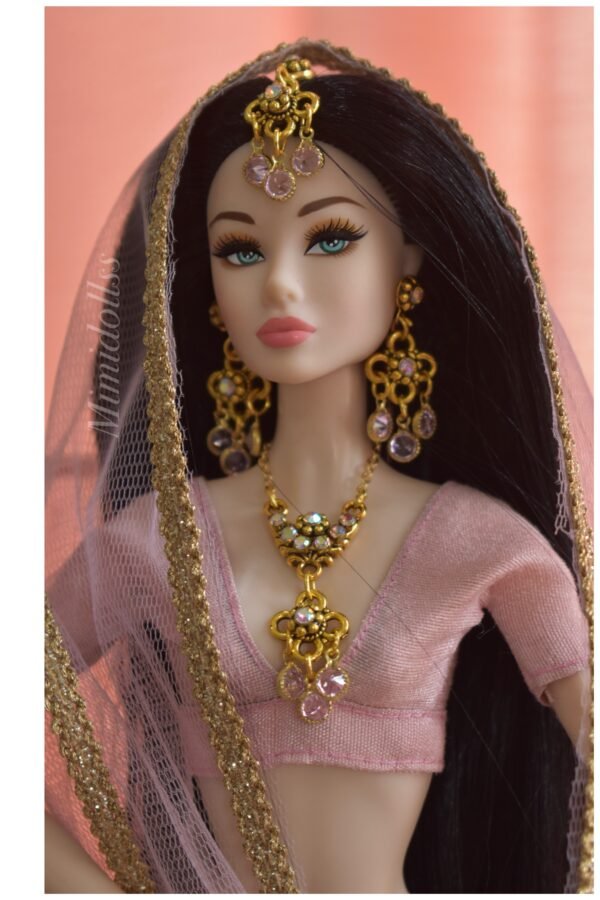 Gold and pink bridal jewelry for dolls