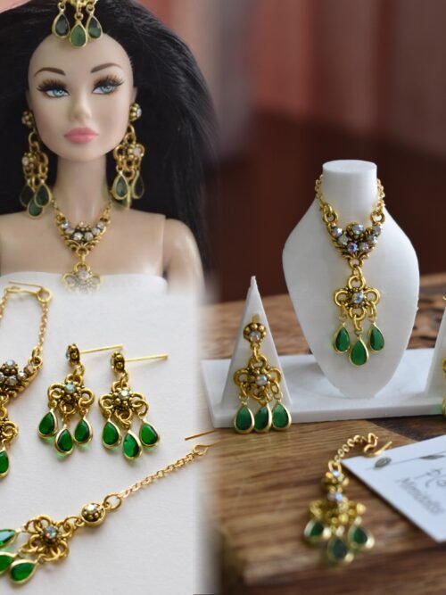 Gold and green bridal jewelry for dolls