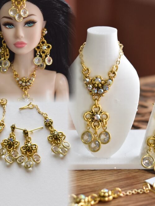 Gold and white bridal jewelry for dolls