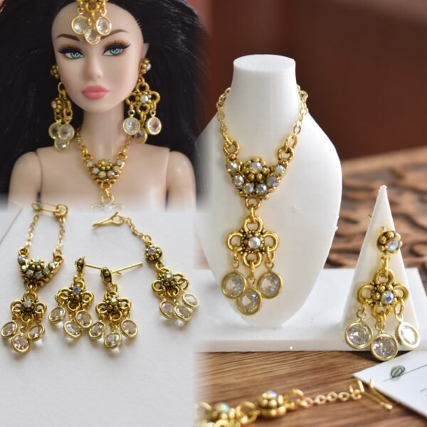 Gold and white bridal jewelry for dolls
